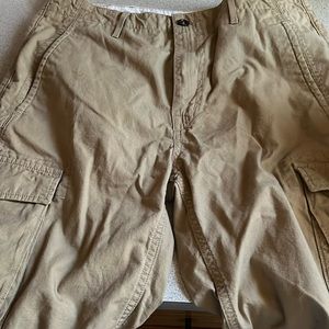 Levi’s khaki shorts waist size 31